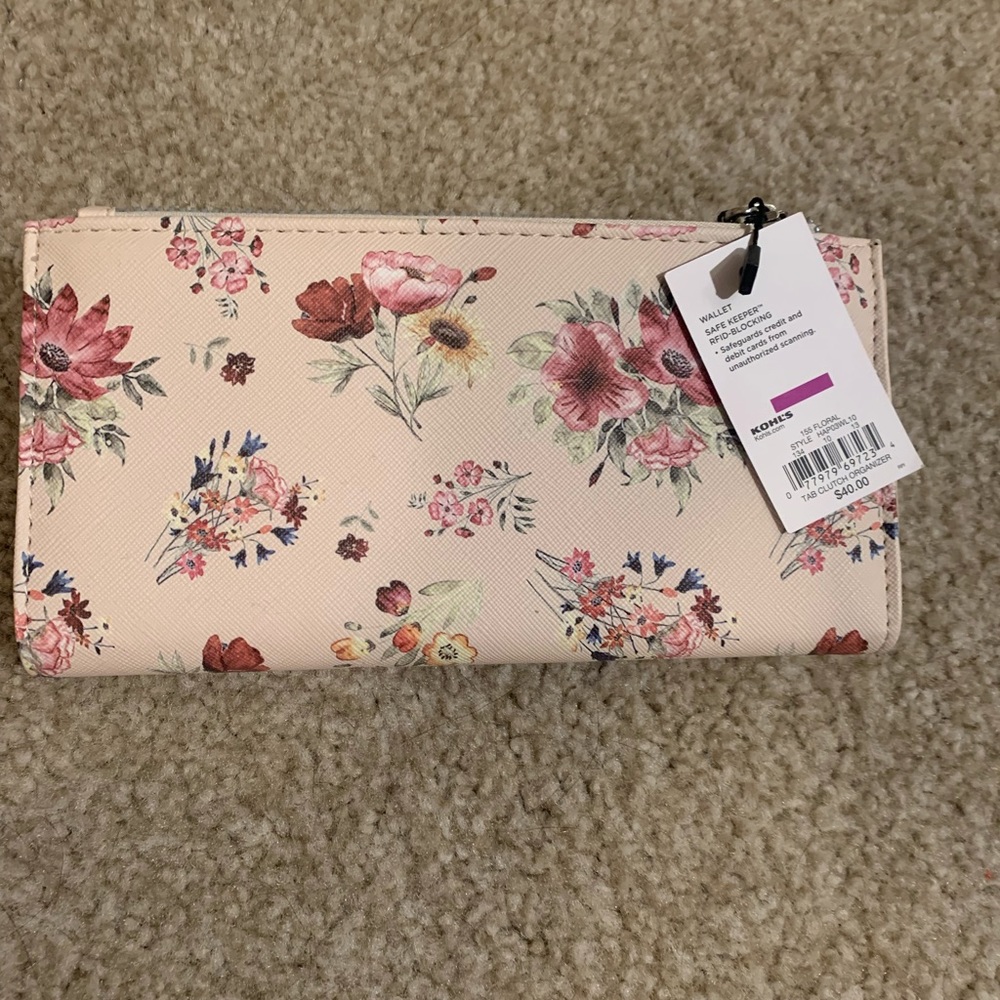 Apt 9 Floral Wallet